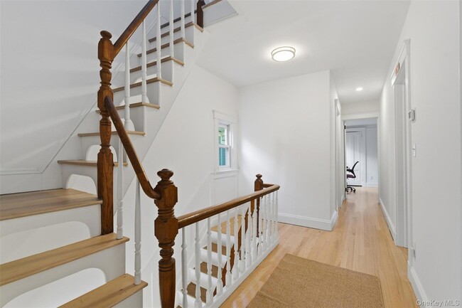 Building Photo - 27 N Dutcher St