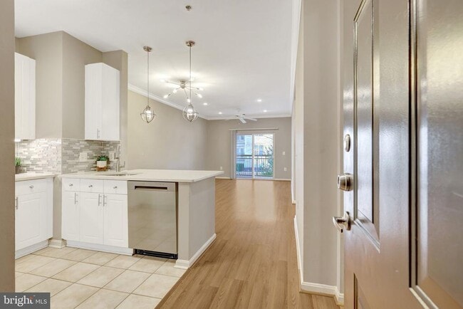 Building Photo - 2791 Centerboro Dr