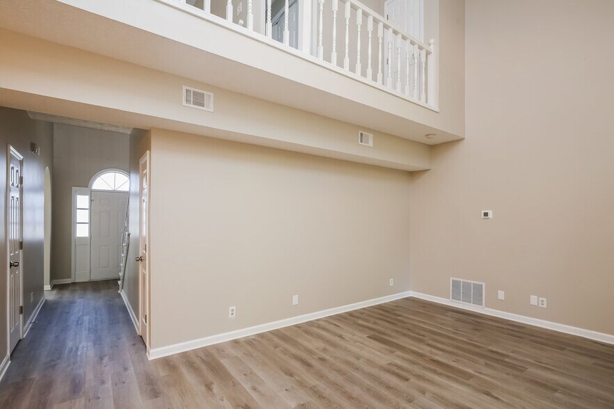 Building Photo - 2627 Windage Dr SW