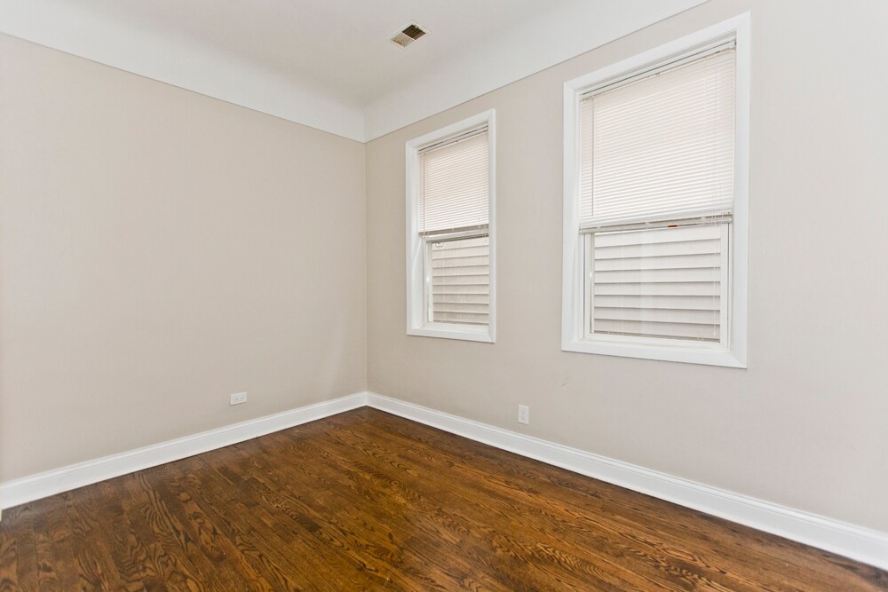 Building Photo - 4849 N Seeley Ave