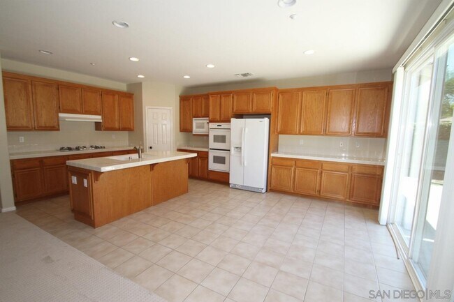 Building Photo - 15116 Cross Stone Dr