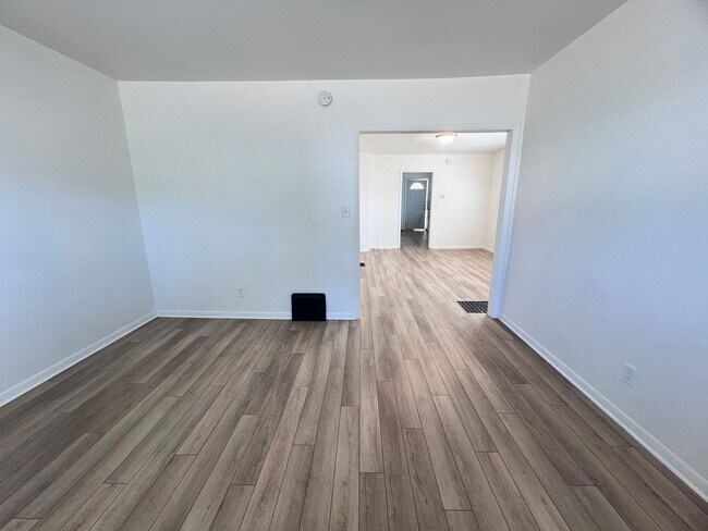 Building Photo - Updated Three Bedroom Home on the NE side of Grand Rapids!