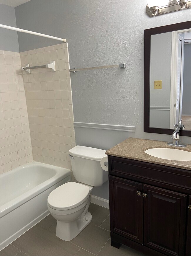 Building Photo - 8299 Cambridge St