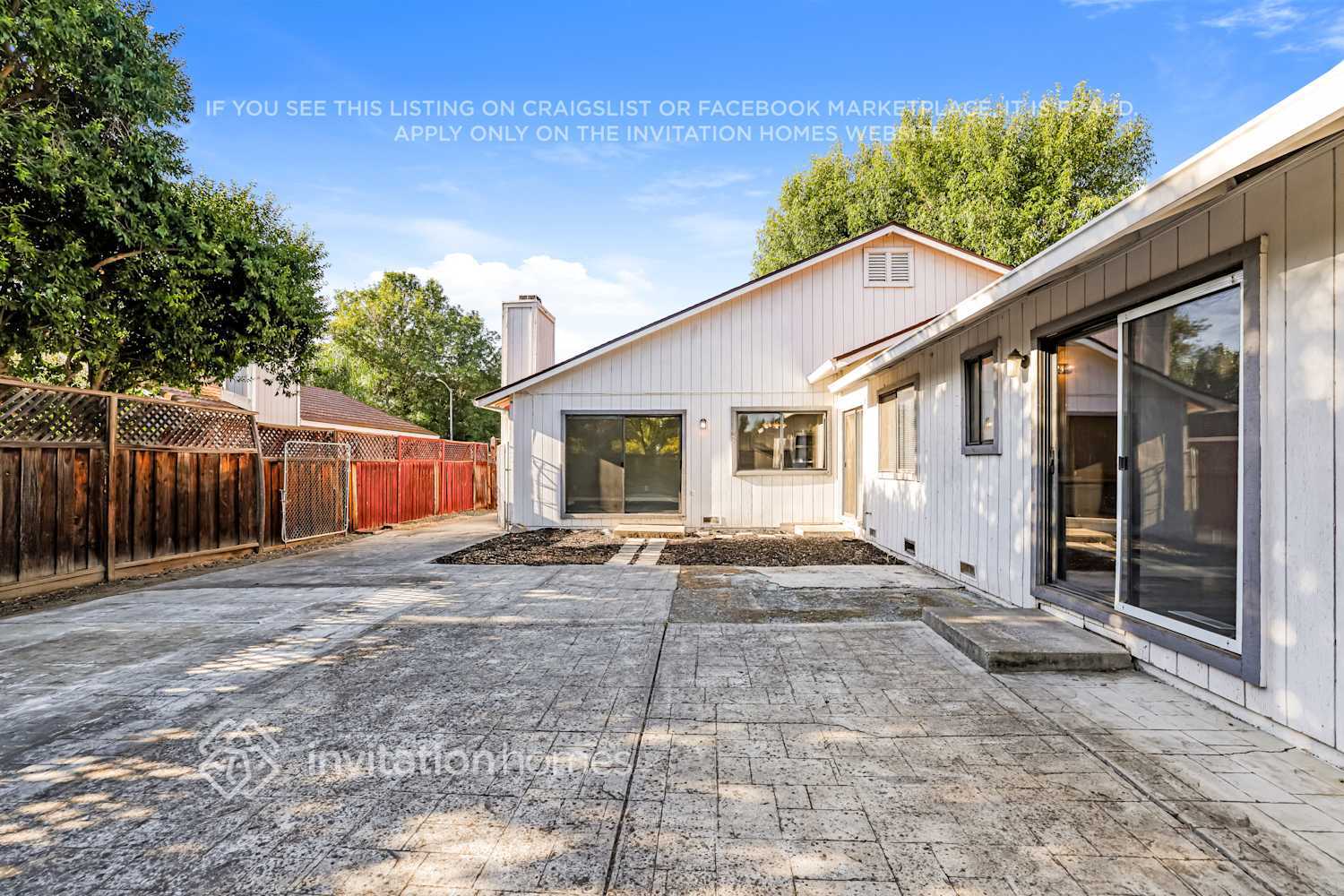 Building Photo - 1401 Mandarin Ct