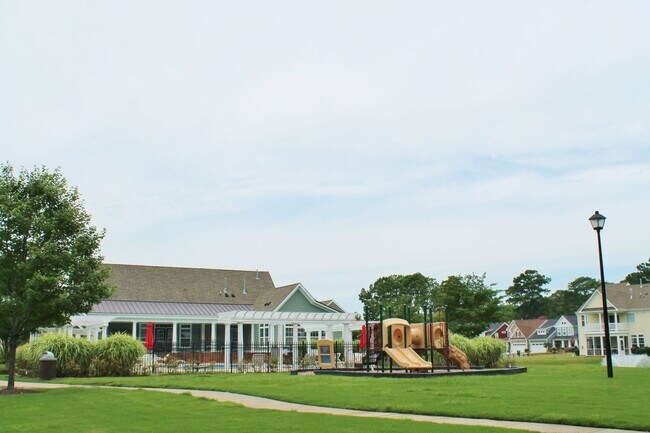 Building Photo - 5 Bedroom Ready NOW! Pet Friendly, Community Pool, Clubhouse, Fitness Center, Kayak Launch, Playg...