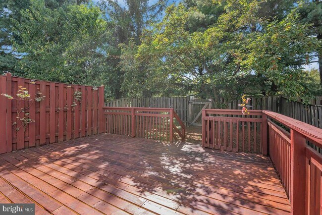 Building Photo - 9354 Sombersby Ct