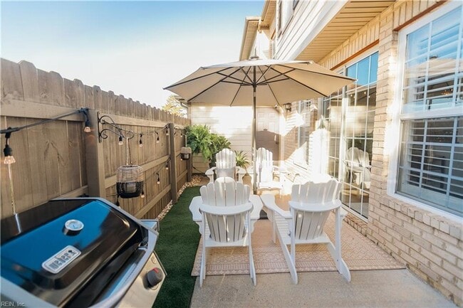 Building Photo - 2000 Picardy Ct