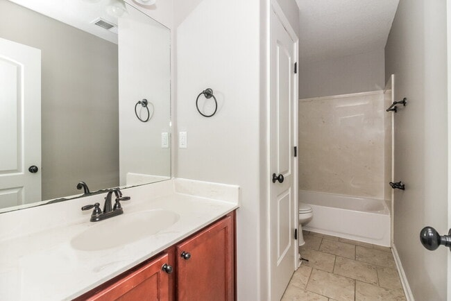 Building Photo - 170 Misty Fields Rd