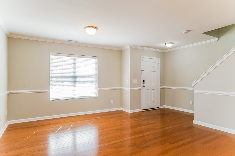 Building Photo - 167 Woodcreek Ln