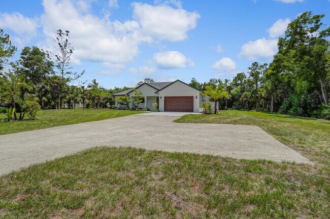Building Photo - 9420 165th Pl N