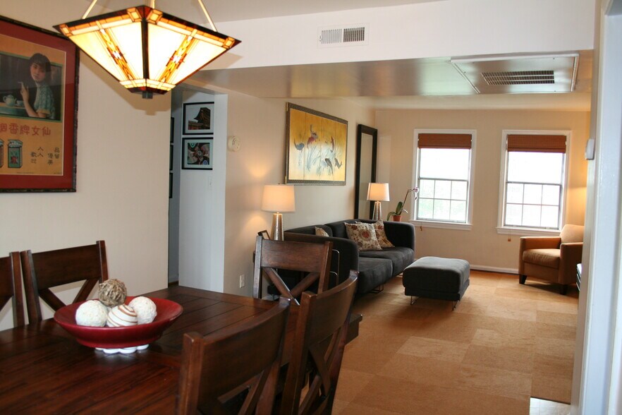Living room - 6731 W Wakefield Dr