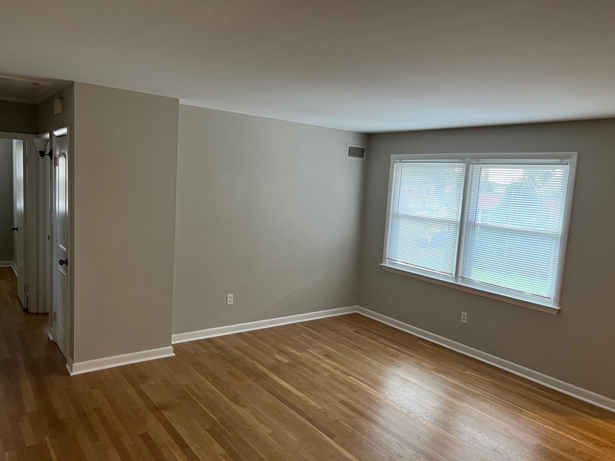 Building Photo - 1140 Shuford Ave