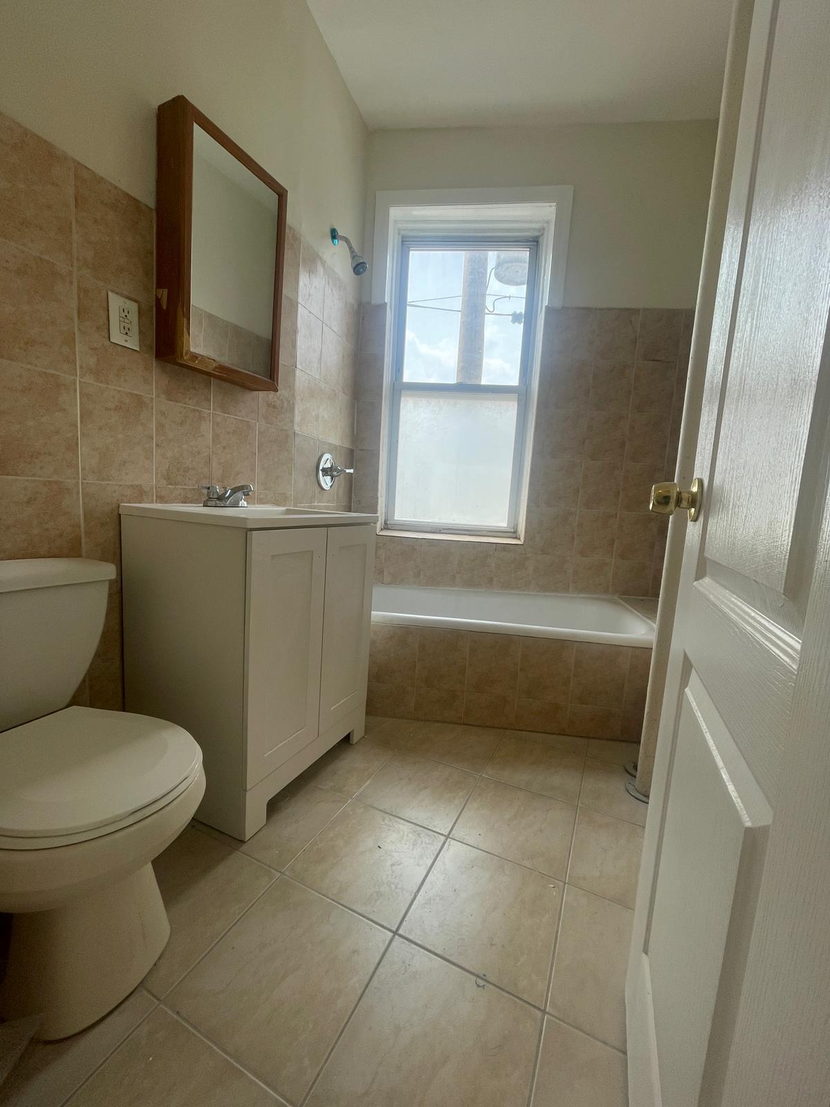326 Summit Ave 202 - 333 Summit Ave