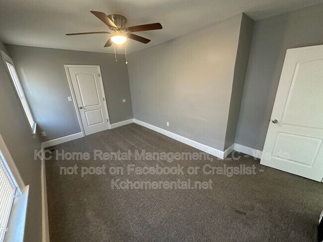 Building Photo - 2535 Charlotte St