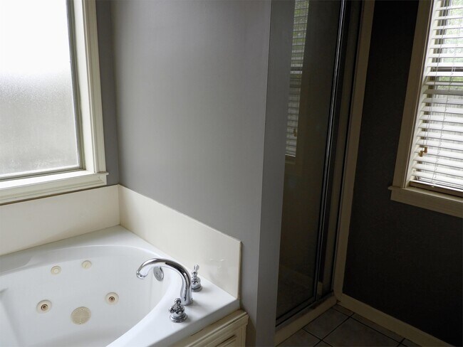 Building Photo - 124 St Fabian Dr