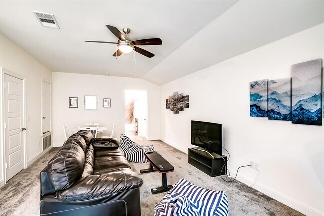 Building Photo - 7616 Groundhog Wy