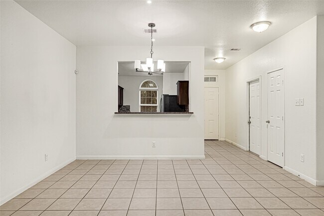 Building Photo - 8843 Leclaire Meadow Dr
