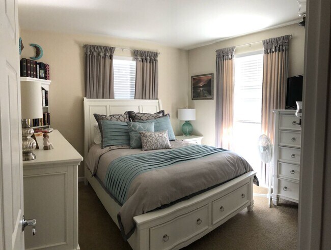 Building Photo - DUBLIN RANCH THE TERRACES 4th Floor 3br. 2ba., Gated Underground Parking!