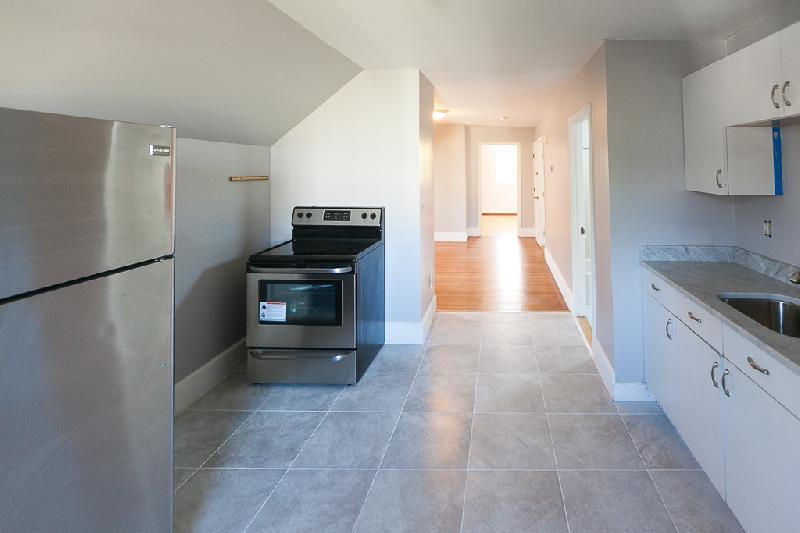 Building Photo - 47 Cornwall St