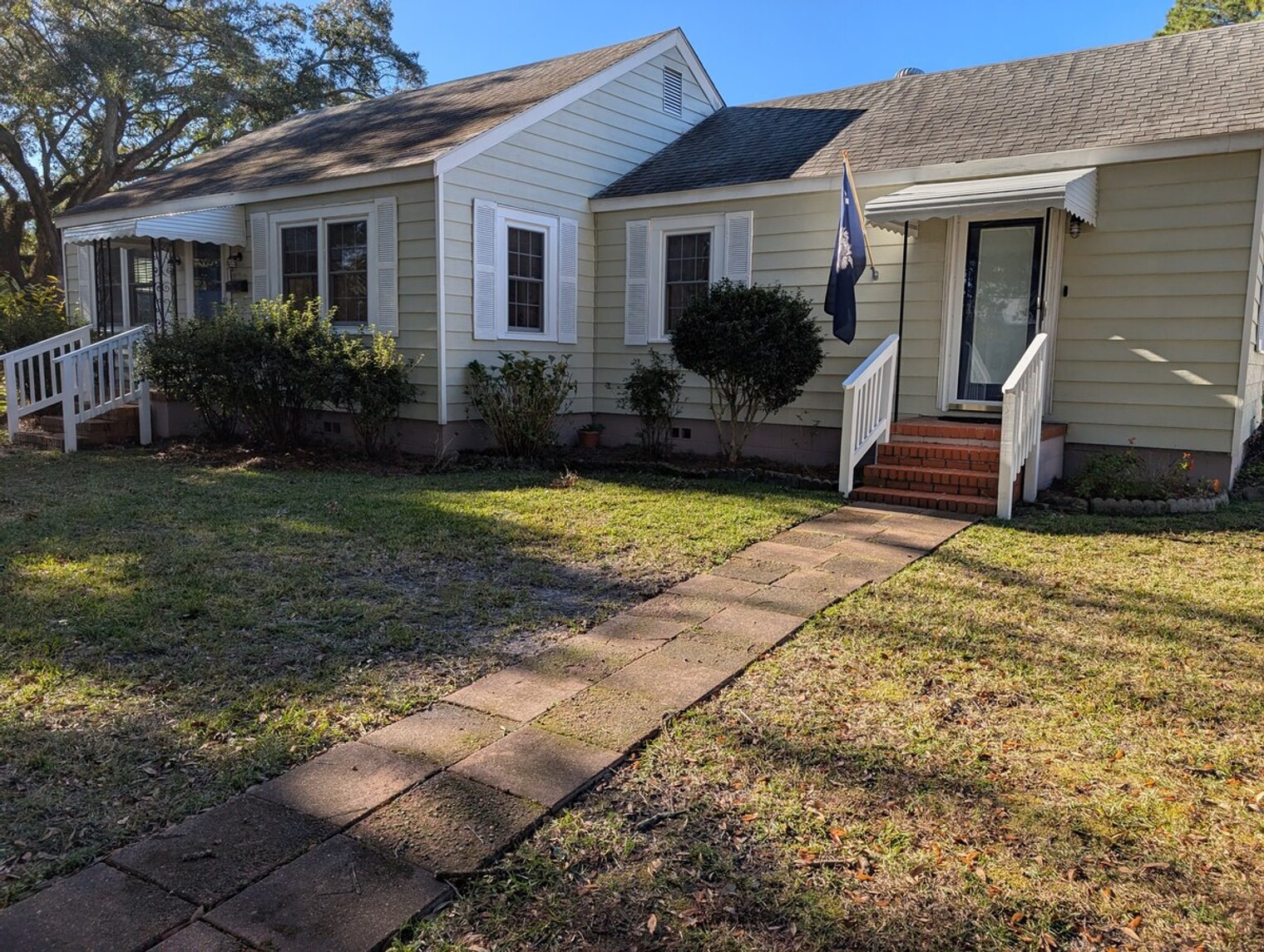 Building Photo - 611 Marshview Ln