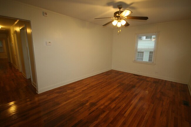 Building Photo - 1601 Dexter St