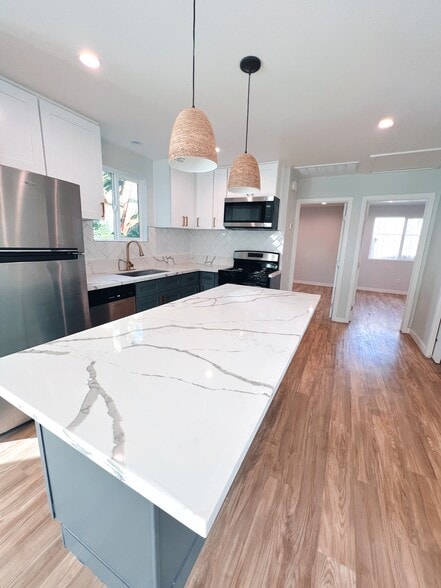 Building Photo - 25612 Lucille Ave