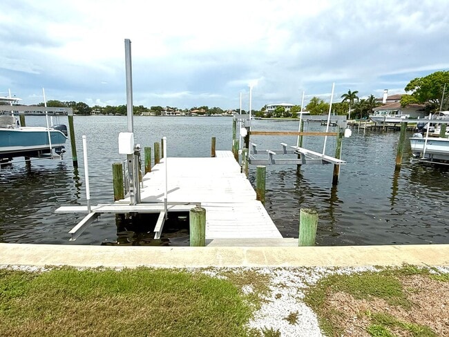 Building Photo - Waterfront Home for Rent – 2BR/2.5BA + Doc...