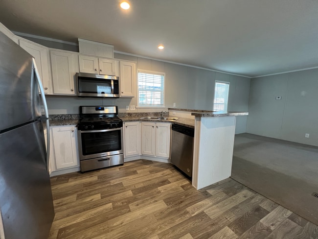 Primary Photo - 5161 Chantelle Dr