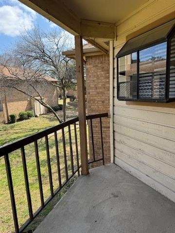 Building Photo - 16301 Ledgemont Ln