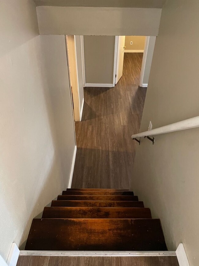 Building Photo - STUDENTS WELCOME! 5 Bedroom 3 Bathroom Single Family Home West Fort Collins