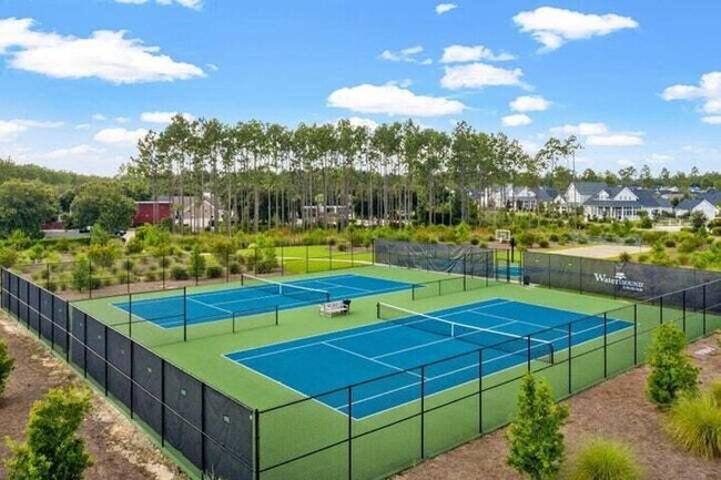 Building Photo - 323A Suwannee Dr