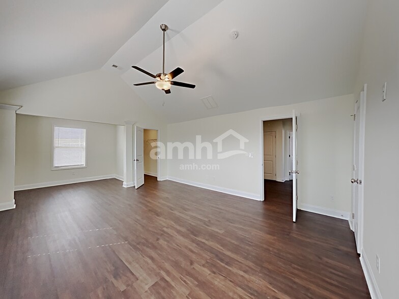 Building Photo - 2312 Pathfinder Dr