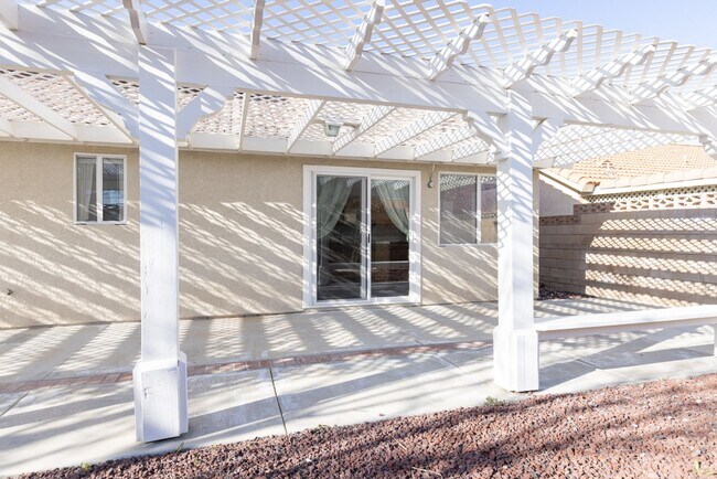 Building Photo - West Lancaster4 bedroom + bonus room