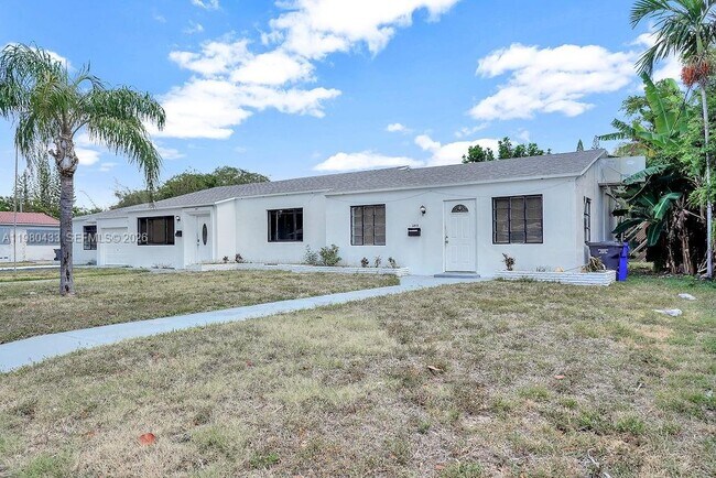 Building Photo - 2415 Pierce St