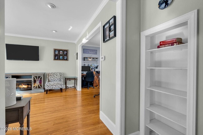 Building Photo - 242 Pennsylvania Ave