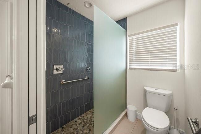 Building Photo - 527 56th St