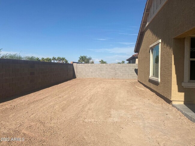 Building Photo - 2052 E Velvet Pl