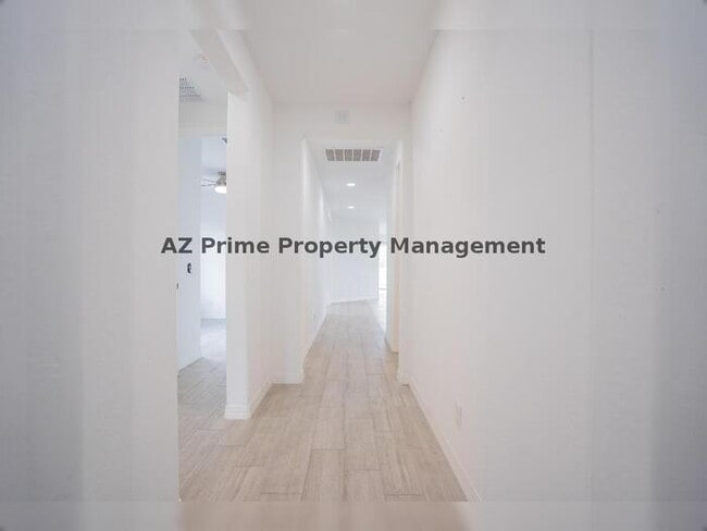 Building Photo - 16512 W Desert Ln