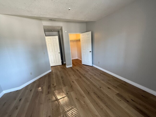 Building Photo - Jess Ranch- Brookhollow Condo, 55+ Communi...