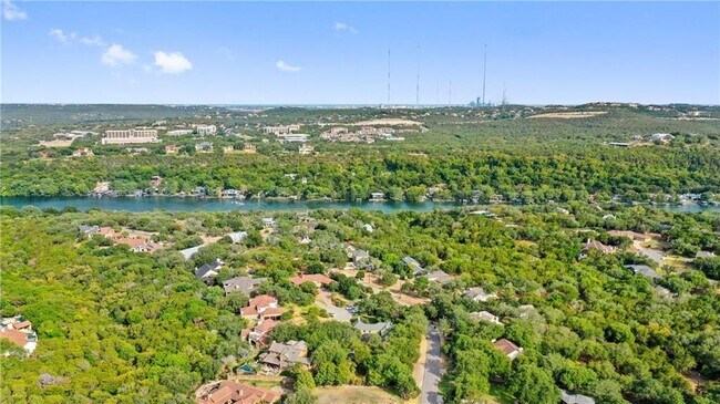 Building Photo - 7228 Oak Shores Dr