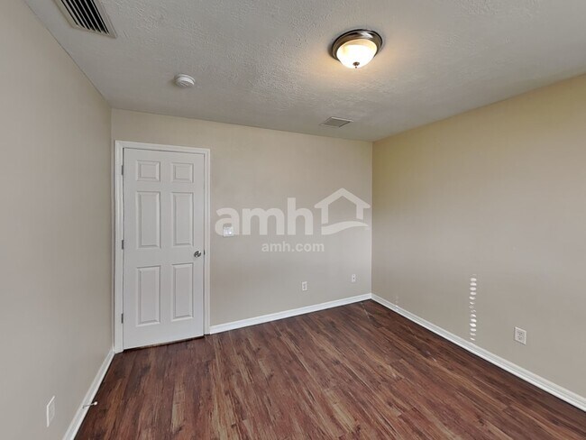 Building Photo - 6244 34th Pl E