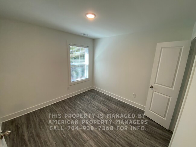 Building Photo - 660 Faith Dr SW