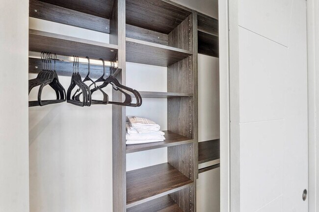 Building Photo - 99 Seaside Ave