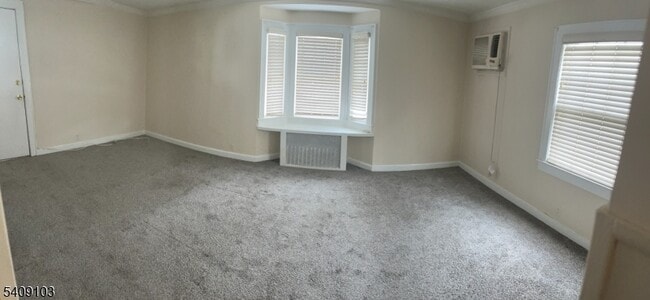 Building Photo - 136 E Main St