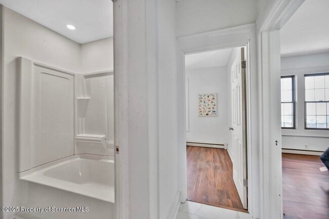 Building Photo - 309 Park Ave