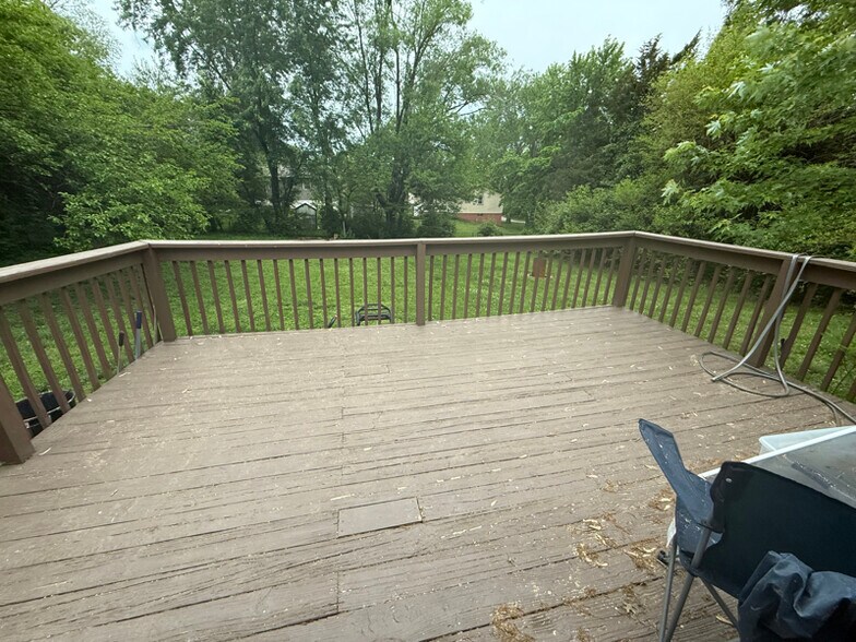 Building Photo - 206 Hillcrest Dr