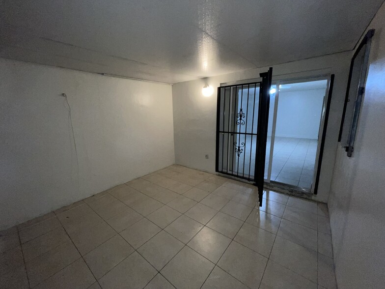 Building Photo - 5953 NW 25th Ct