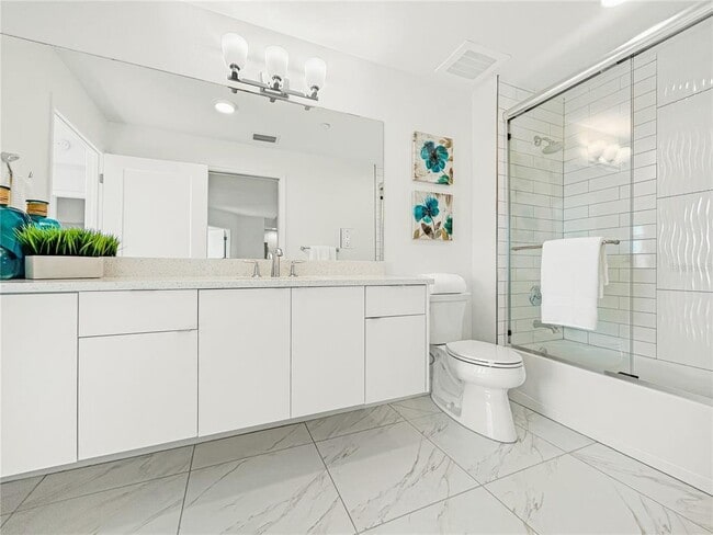 Building Photo - 125 Island Way