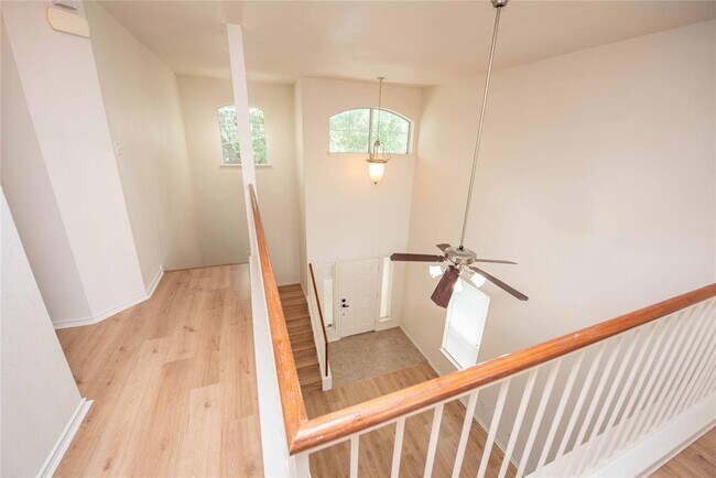 Building Photo - 10502 Wylie Dr
