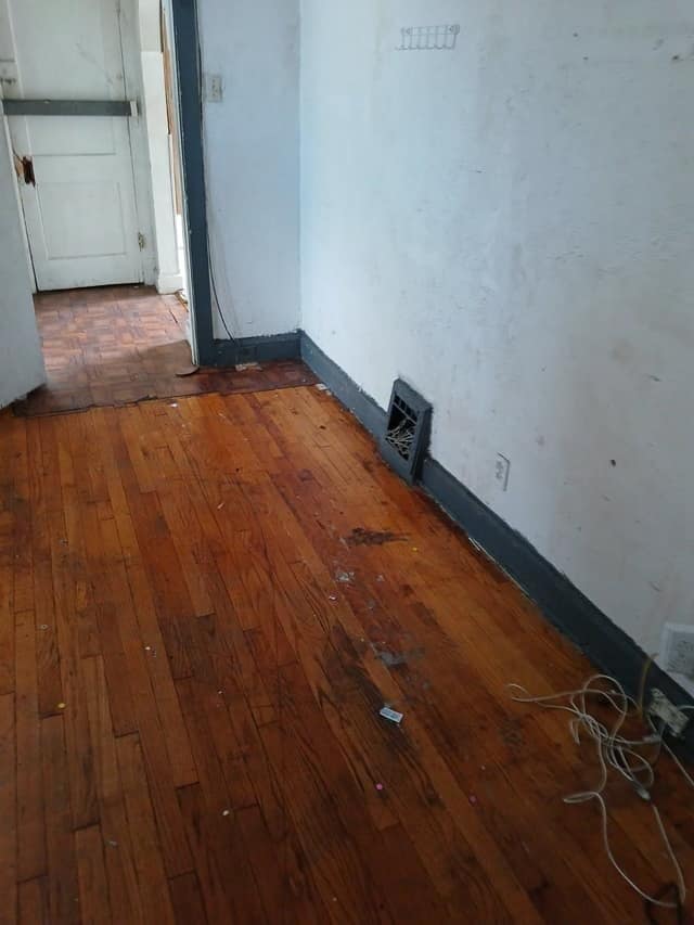 Building Photo - 4931 Plover Ave